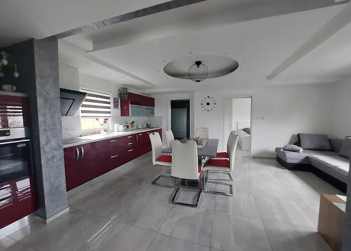 Apartma Lara