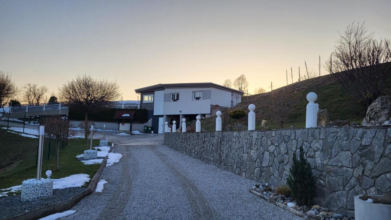 Apartma Lara Lesicno