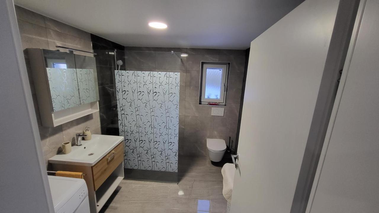 Apartma Lara Apartment *